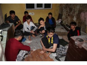 Erzurum’da 42 kaçak göçmen yakalandı