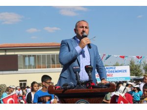 Adalet Bakanı Gül’den Diyarbakır’a eylem yapan annelere destek