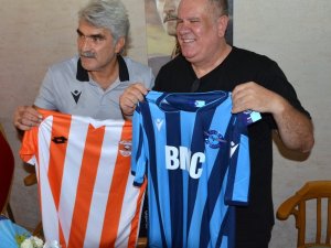Adana derbisi öncesi teknik direktörler bir araya geldi