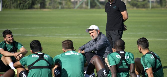 Kocaman futbolcularla toplantı yaptı