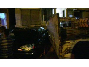 Samandağ’da Otomobil ile Kamyonet çarpıştı:1 yaralı