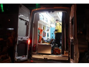 ATV aracıyla çelik bariyerlere çarptı yaralandı