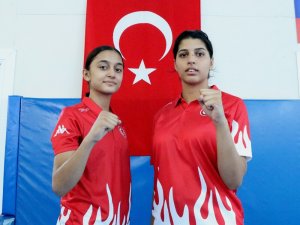 Şampiyon tekvandocu kızların hedefi dünya şampiyonluğu