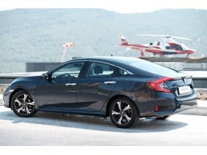 Yeni Civic Sedan yarın satışa çıkıyor