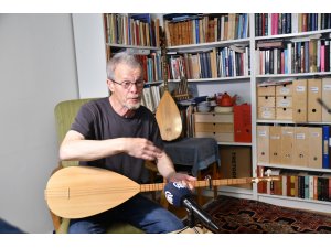 Aşık Veysel hayranı İsveçli ozan 35 yıldır saz çalıp türkü söylüyor