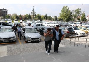 Bolu’da, adliye lojmanlarından hırsızlık yapan 4 kişi adliyeye sevk edildi