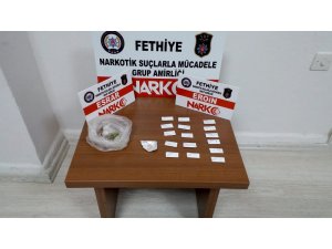 Çalıştığı fırında eroin satarken yakalandı