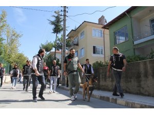 Narkotimlerden okul önlerinde sıkı denetim