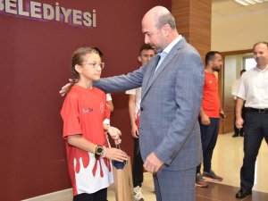 Milli sporculardan başkan Pekyatırmacı’ya ziyaret
