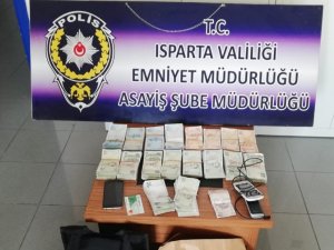 Sahte polislerin yaptığı 400 bin liralık vurguna, gerçek polisler engel oldu