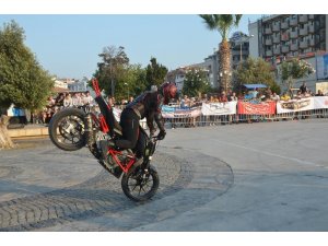 Kuşadası motosiklet karnavalı başladı