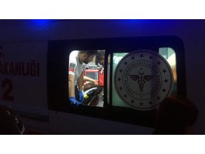 Sürücüsüz otomobil 2 kişiyi yaraladı