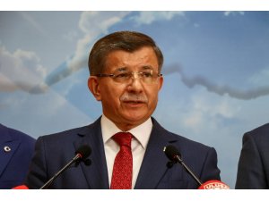 Ahmet Davutoğlu, AK Parti’den istifasını açıkladı, yeni siyasi parti sinyali verdi