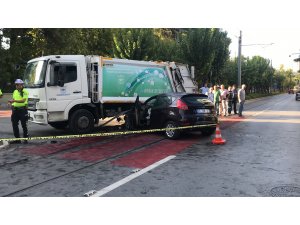 İzmir'de trafik kazası: 2 ölü, 2 yaralı