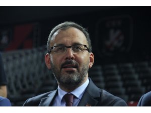 Bakan Kasapoğlu'ndan Cenk İldem'e tebrik