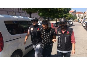 Eskişehir’de uyuşturucu şüphelisi adliyeye sevk edildi