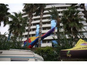 Deniz paraşütünün halatı koptu