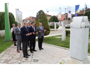 AK Parti Genel Başkan Yardımcısı Yılmaz Bosna Hersek'te