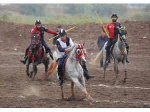 Sivas’taki atlı cirit müsabakaları sona erdi