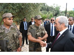 Tunus'ta Nahda Hareketi Cumhurbaşkanı adayı Moro ile lideri Gannuşi sandık başında