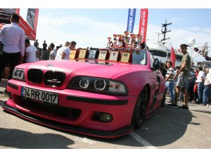 Klasik ve modifiye araç tutkunları festivalde buluştu