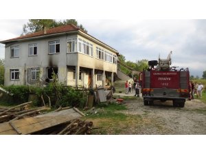 Düzce’de korkutan ev yangını