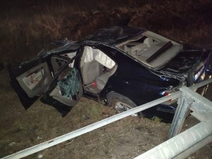 Köpeğe çarpan otomobil takla atarak şarampole devrildi: 1 ağır yaralı