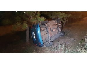 Yoldan çıkan otomobil takla atarak ağaçlara takıldı
