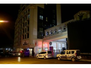 Otomatik silahla AVM kurşunlayan zanlılar gözaltına alındı