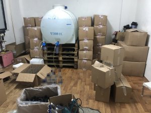 İstanbul’da "metil alkol" operasyonu kamerada