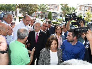 Kılıçdaroğlu’ndan kanser tedavisi gören arkadaşına ziyaret