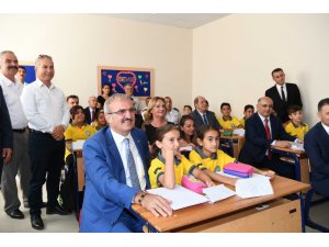 Yeni eğitim öğretim yılı için tören düzenlendi