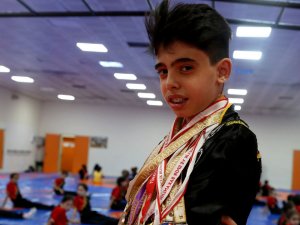 Spor sayesinde kekemeliğin üstesinden geldi