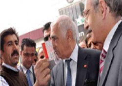 CHP kartını taşımaktan utanıyorum