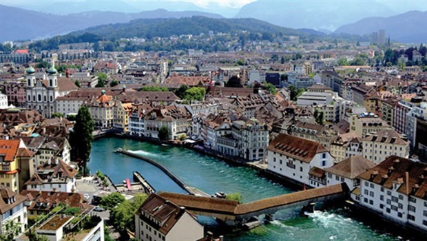 İsviçre'de FETÖ'cülerin iltica başvurusunda patlama