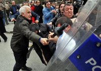 Tekel eyleminde ortalık karıştı