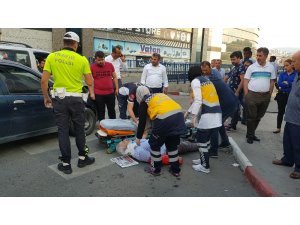 Çarptığı yayanın başından bir an olsun ayrılmadı