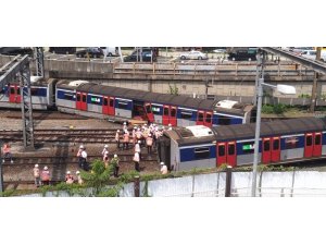 Hong Kong’da tren kazası: 8 yaralı