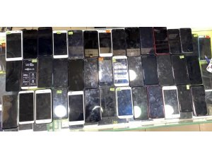 Polisten ‘klon’ telefon operasyonu