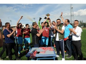 ‘Tesis ve maddi kaynak yok’ diyerek ligden çekildiler
