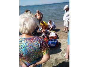 Burhaniye’de boğulma tehlikesi geçiren vatandaşı itfaiye kurtardı