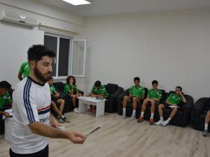 Konyaspor Futbol Akademisi’nde İngilizce eğitimi