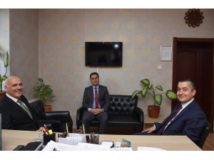 Başkan Acar'dan okul ziyaretleri