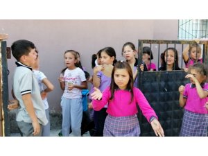 Sındırgı’da 50’den fazla öğrenci hastaneye kaldırıldı