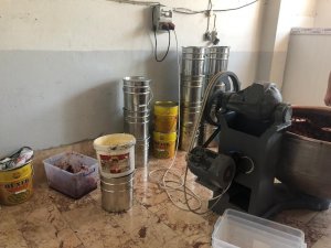 Eyüpsultan’da bir depoya yapılan operasyonda kaçak nargile tütünü ele geçirildi