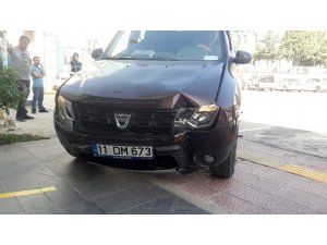 Fren yerine gaza basınca hastaneye daldı