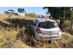 Aksaray’da otomobil şarampole düştü: 1 yaralı