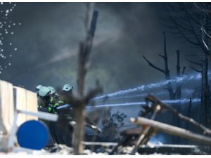 Tuzla'da fabrika yangını