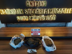 Antalya’da bir zanlı uyuşturucu ticaretinden tutuklandı