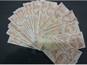Vatandaşlar ihbar etti, şüpheliler 32 adet sahte 50 TL ile yakalandı